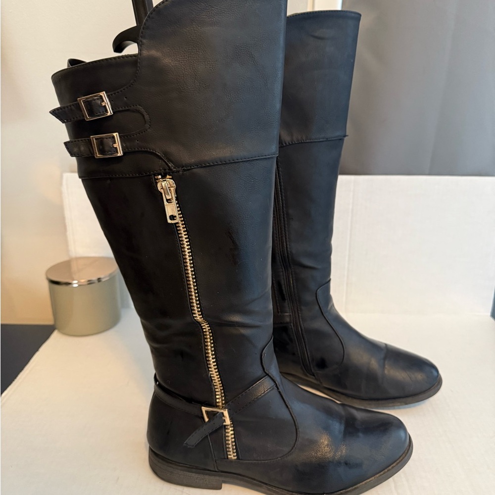 Black Faux-Leather Knee-High Boots Ladies Size 8W Gold Hardware - Picture 1 of 11